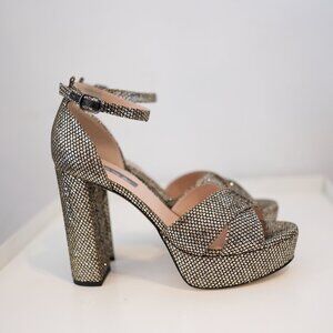 SJP BY SARAH JESSICA PARKER GINGER SAMPLE SIZE 39